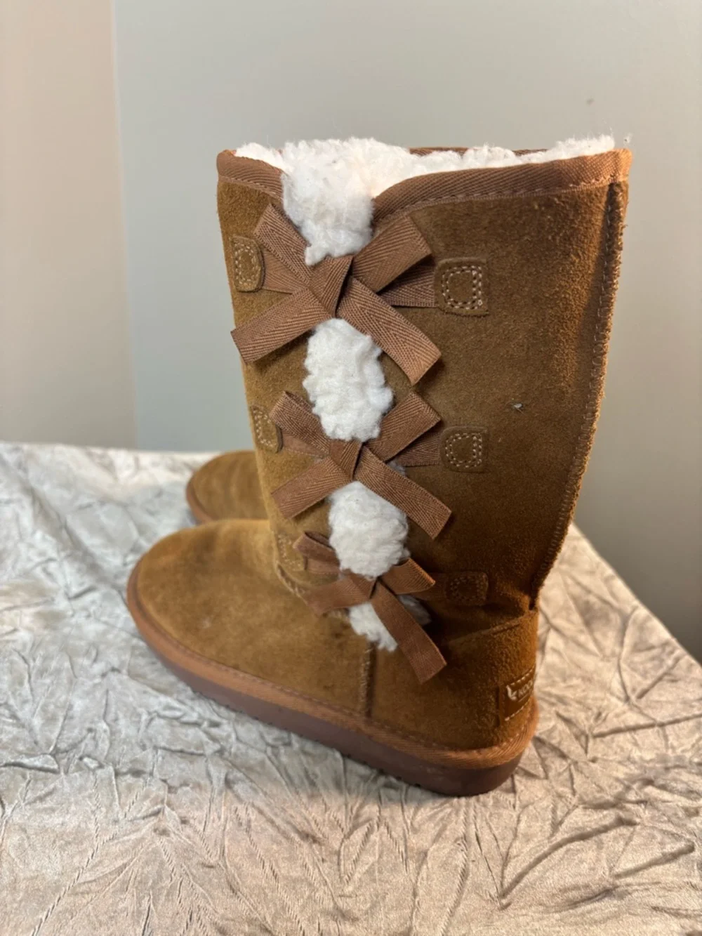 Koolaburra‎ by UGGS in chestnut suede